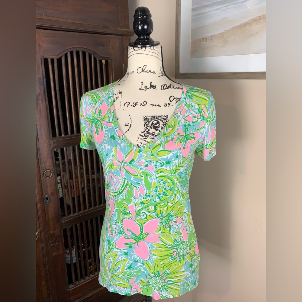 Lilly Pultizer Michele Coconut Grove Floral V-Neck Tee